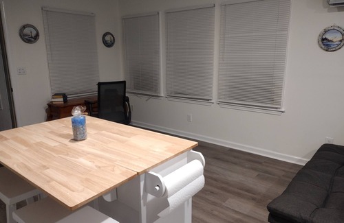 Shelbyville Condo | Cozy Creekside Studio