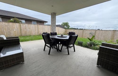 Pokeno House | Cozy Crescent