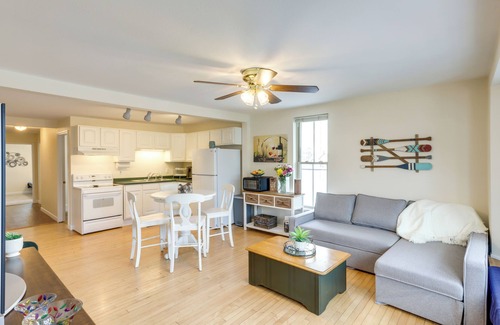 Delafield Apartment | Cozy Delafield Apartment - Walk to Lake!