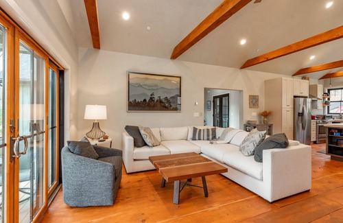 Sky Valley House | Cozy Dog Friendly Golf Area Retreat w/Deck & Fireplace