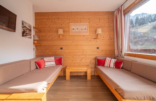 Les Avanchers-Valmorel Apartment | Cozy duplex for 6, washer, balcony, near slopes in Valmorel