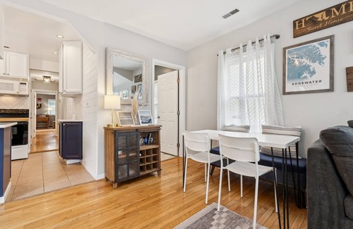 Edgewater House | Cozy Edgewater Cottage w/Backyard Hangout