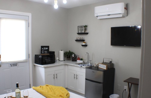 Southside Apartment | Cozy Entire Suite/Studio Completely Private/Mandarin Area