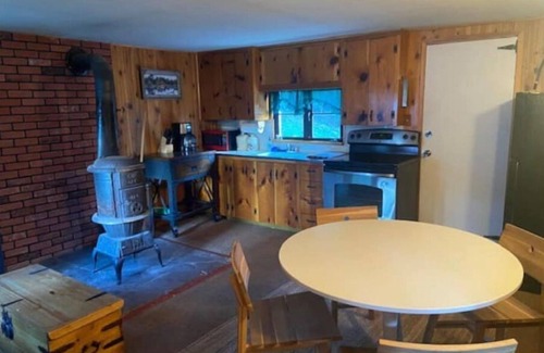 Prescott Cabin | Cozy Family Cabin in the Pines