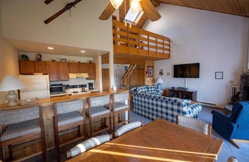 Windham House | Cozy Family-Friendly Townhouse Steps from Windham Mountain Resort - Unit 33