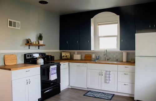 Lafayette House | Cozy family friendly home within walking distance of Main Street!