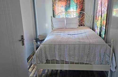 Carrolls Other | Cozy farmhouse in charming Kelso with AC, WiFi