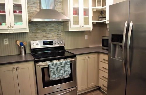 Fayetteville Other | Cozy Farmhouse, near Lynchburg and Fayetteville