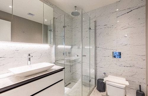 Bomonti Apartment | Cozy Flat with City View and Balcony in Sisli