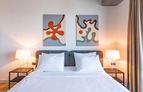 Bomonti Apartment | Cozy Flat with City View and Balcony in Sisli