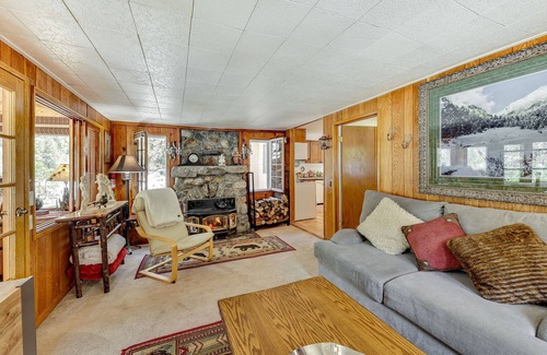 Forest Falls Cabin | Cozy Forest Falls Rental Cabin Near Hiking Trails!