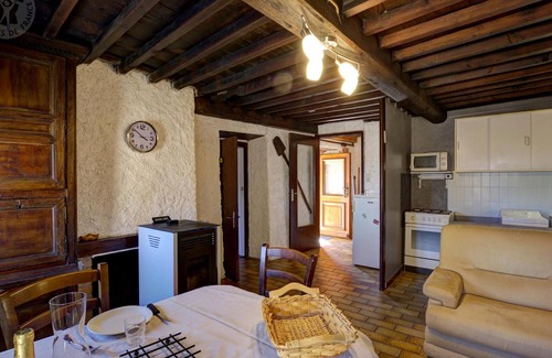 Pralong Cottage | Cozy gîte for 2 in Monts du Forez