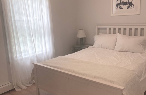 Back Cove Apartment | Cozy Getaway In The City