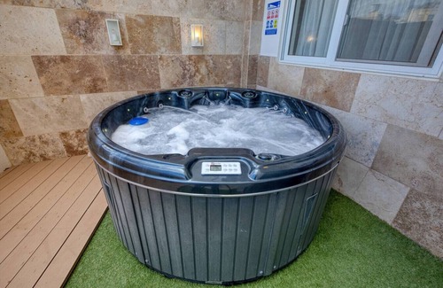 Zebbug House | Cozy Gozo Home: Private Tub & Private Backyard