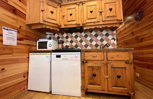 Pra Loup Apartment | Cozy Ground Floor Apartment with Mountain Decor, Near Slopes and Amenities - Sleeps 4