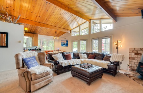 Groveland Cabin | Cozy Groveland Chalet Near Yosemite!