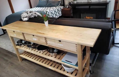 Arbor Heights House | Cozy Guesthouse in Seattle, Sleeps 4+ Adults