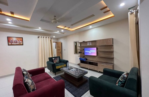 Islamabad Apartment | Cozy Haven for Your Next Getaway: Book Now for Comfort and Convenience