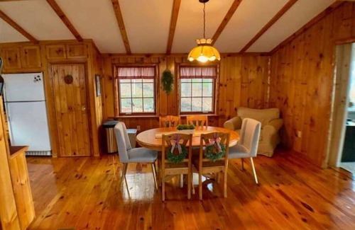Cooperstown - Otsego Lake Cottage | Cozy Hillside Hideaway on Lake Canadarago