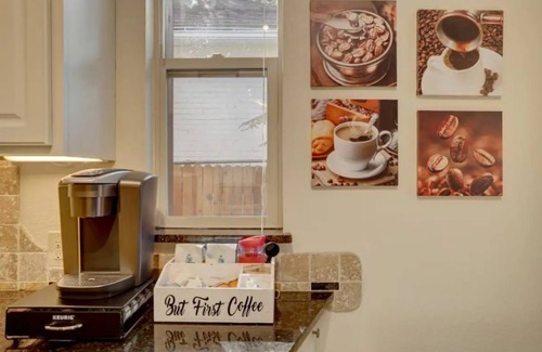 Cole House | Cozy Historic Bungalow Near DT & RiNo- New listing