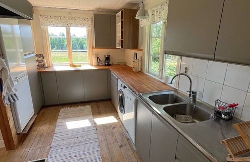 Malmkoping House | Cozy holiday home in land of castles and mansions