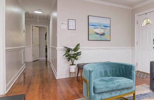 Charlotte House | Cozy Home ~7 min to airport&uptown+fire+grill🔥