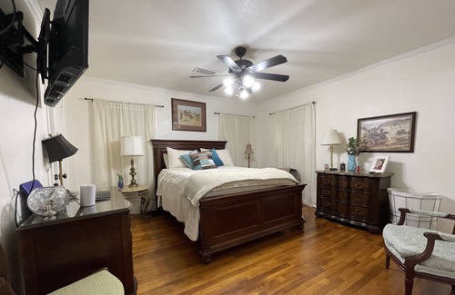 Landon Branch House | Cozy home away from home