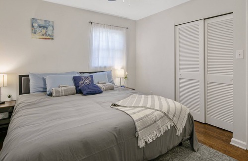 Fayetteville Cottage | Cozy Home for Travelers