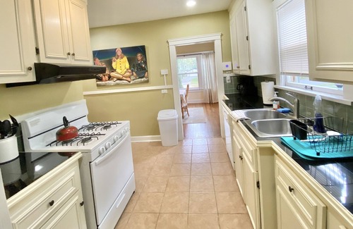 Cleveland Heights House | Cozy Home for Travelers & Patients, Pets Welcome