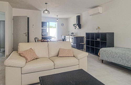 Saint-Denis-d'Oleron House | Cozy home in Saint-Denis-d'Oléron