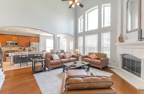 Spring House | Cozy home in Creekside near Rob Flemming Park