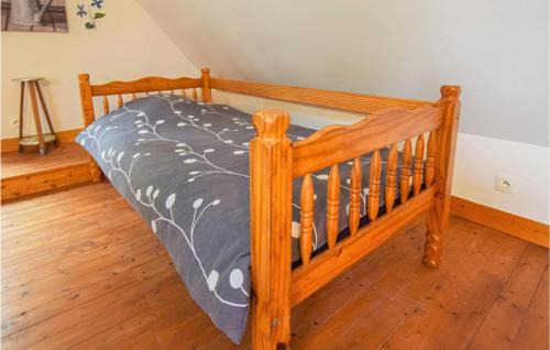 Saint-Germain-du-Pert House | Cozy Home In St Germain Du Pert