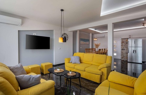 Jadranovo House | Cozy home in Jadranovo with sauna