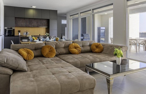 Nin House | Cozy home in Nin with house sea view
