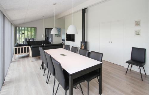 Marup House | Cozy Home In Samsø With Sauna