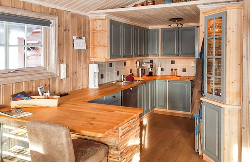 Kamben House | Cozy home in Ulnes with sauna