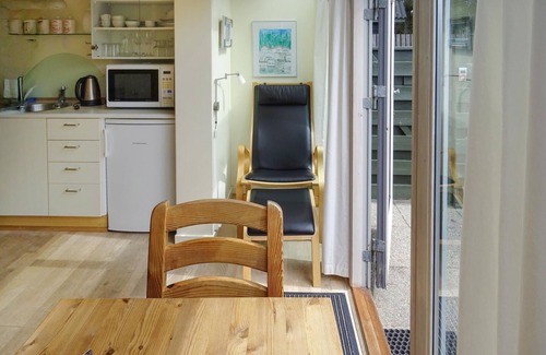 Vejers House | Cozy home in Vejers Strand with kitchen