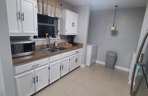 Mission House | Cozy Home on RGV