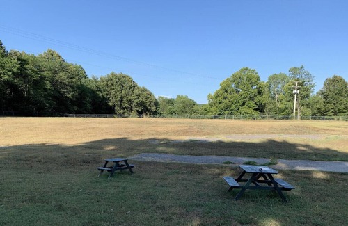 Pettit House | Cozy Home only 5 minutes from Lake Tenkiller!