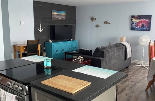 Port au Port House | Cozy home with lots of nature trails with ocean views close to all amenities.