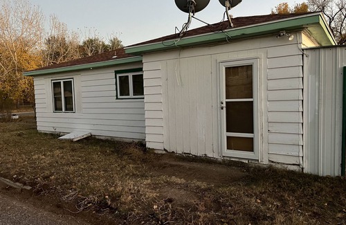 Laverne House | Cozy home with easy access to the main highway thru town, but in quiet area.