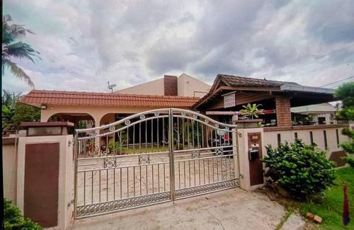 Tangkak House | Cozy homestay in Gunung Ledang