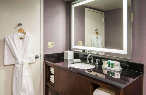 Bethesda Apartment | Cozy hotel suite in superb Rockville with fitness room, AC, WiFi & Metro access