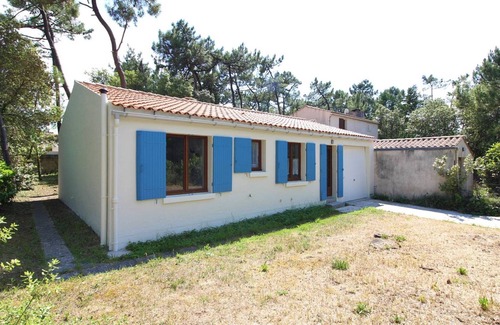 Domino House | Cozy House Near Beach - Quiet Area, Garden, Wi-Fi, Pet Friendly, Parking