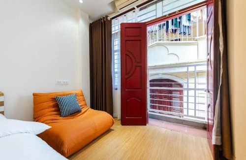 Ba Dinh Apartment | Cozy House HT