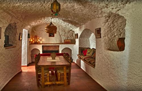 Gorafe House | Cozy house in Gorafe + pool