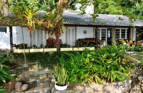 Tabatinga House | Cozy house, on a 50m beach.