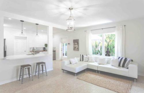 Central Fort Lauderdale House | Cozy House, sleeps 4, close to beach, airport