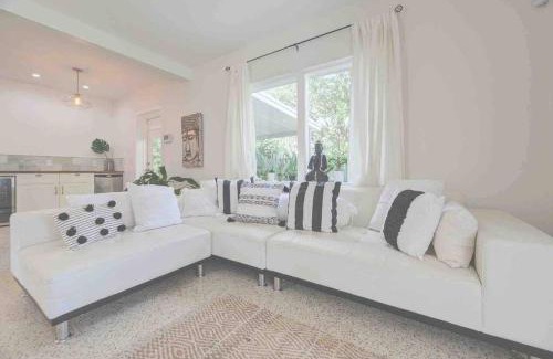 Central Fort Lauderdale House | Cozy House, sleeps 4, close to beach, airport