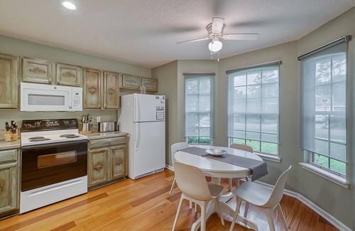 Southside House | Cozy house w/privet Pool